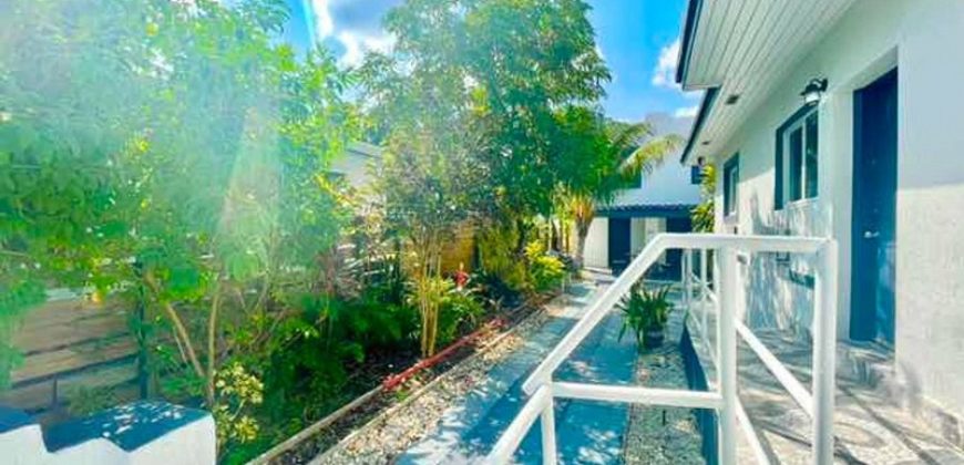 For Sale: Fourplex in Miami’s Trendy Buena Vista Neighborhood