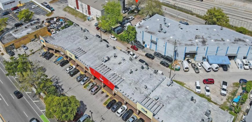 Great piece of commercial property in North Miami