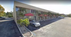 Corner unit (office/Warehouse combination) in Kendall