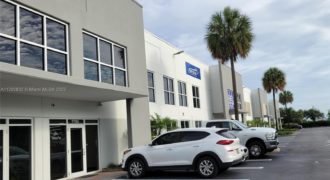 Great office Warehouse Located in the heart of Doral