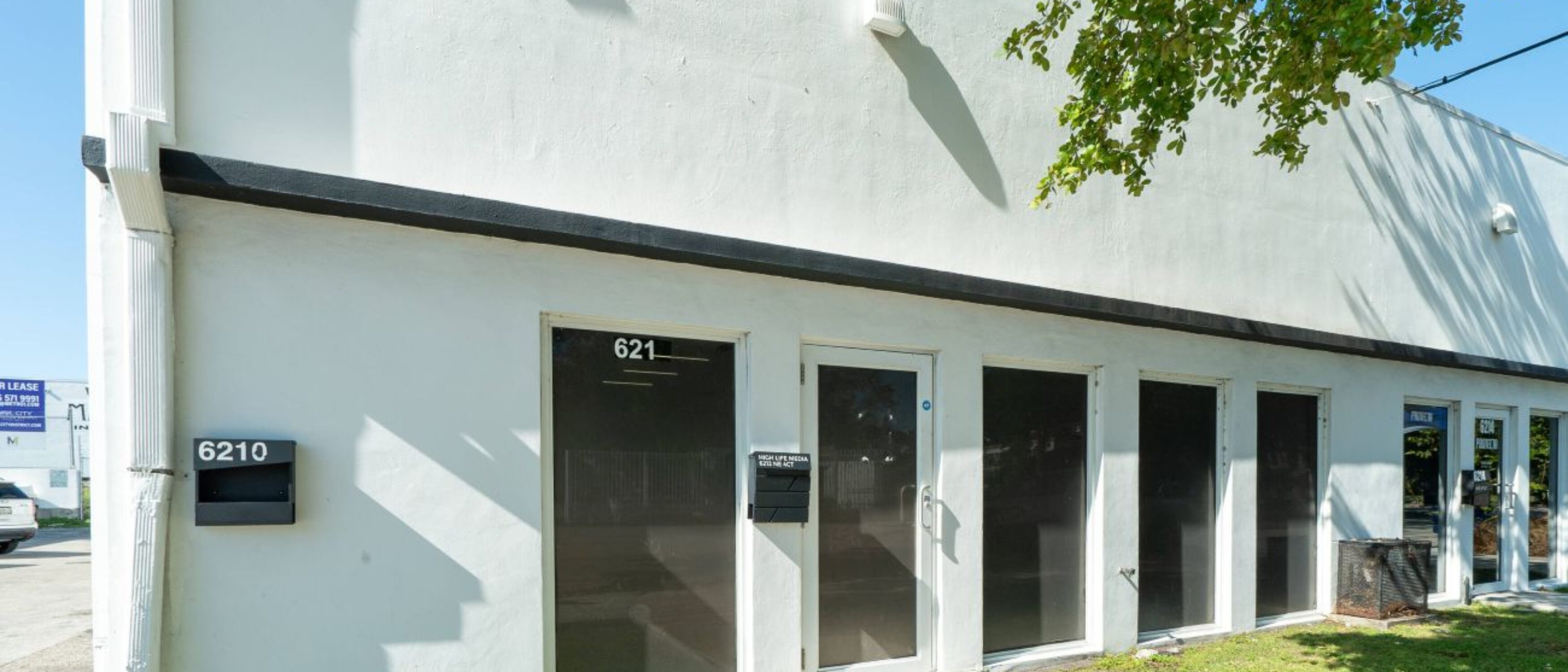 Flex Industrial Space in Miami for Business Use