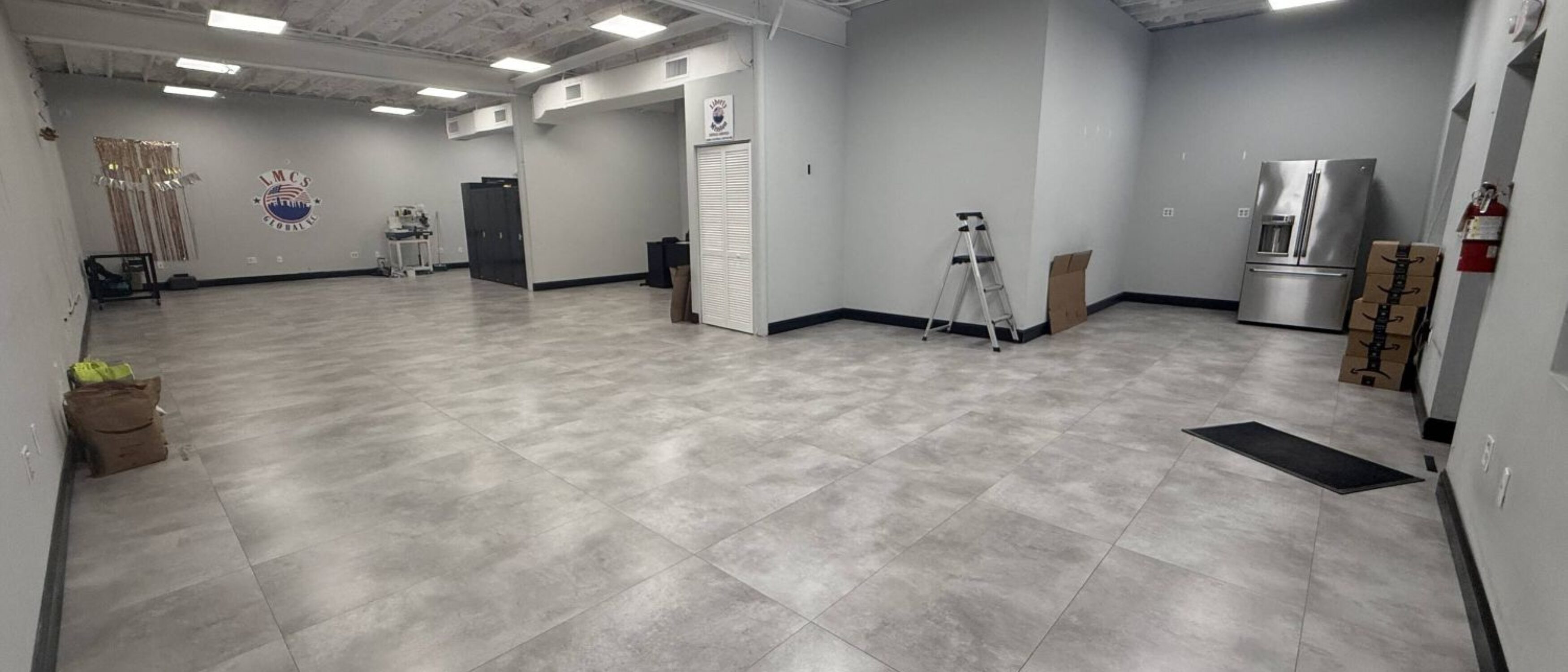 Flex Warehouse Space in Miami with Parking Access