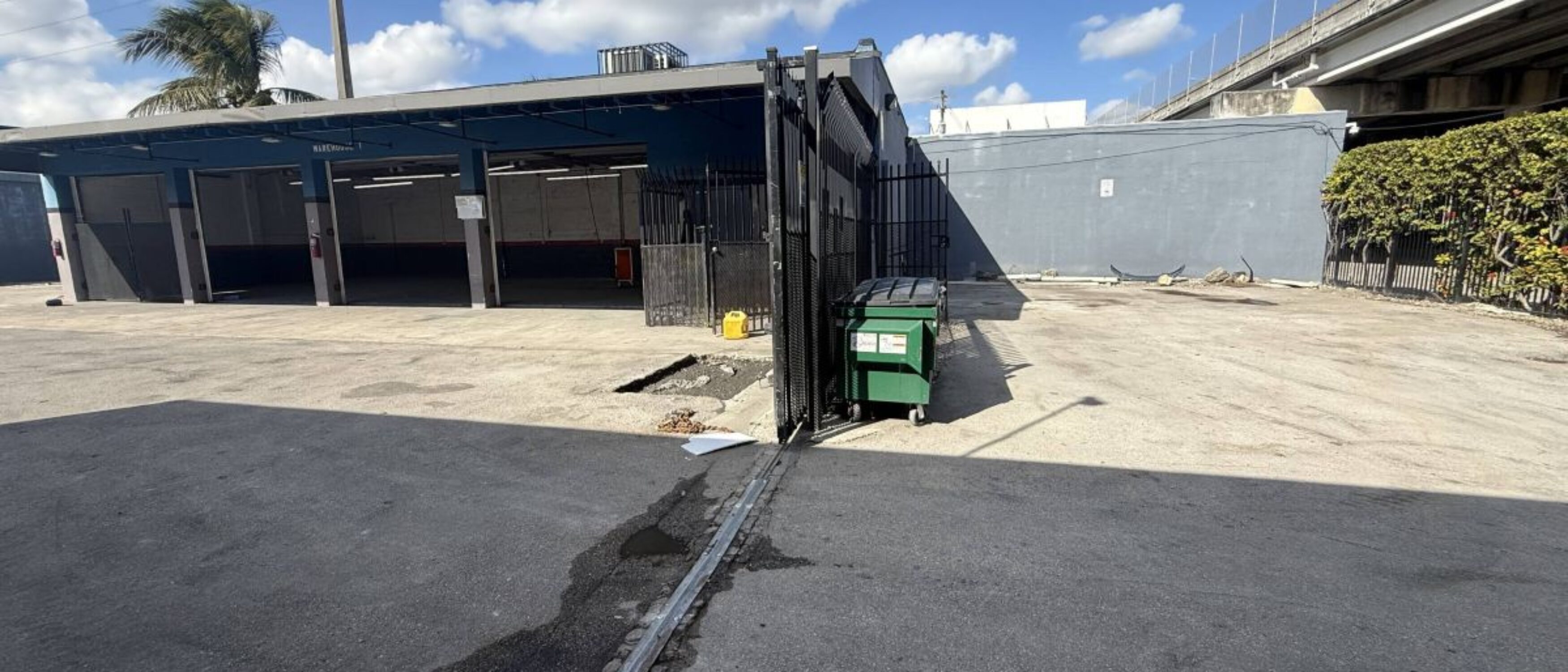 Flex Warehouse Space in Miami with Parking Access