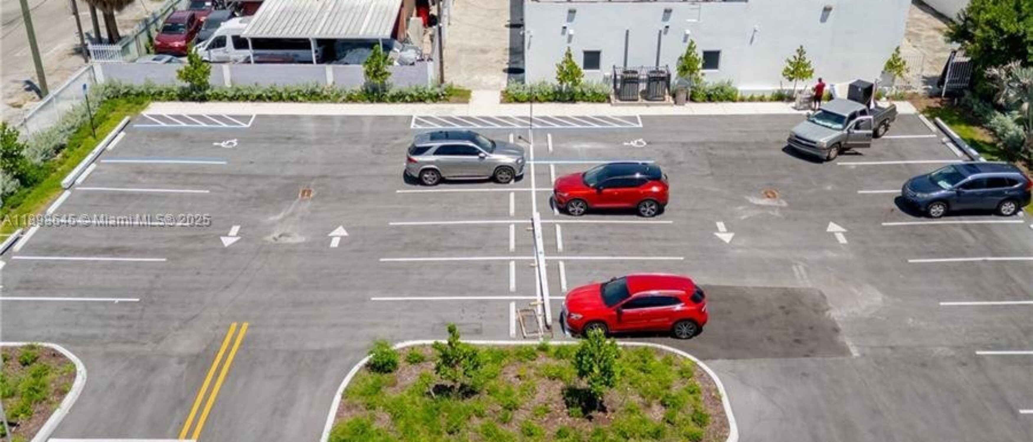 Versatile Retail Office Space in Orlando