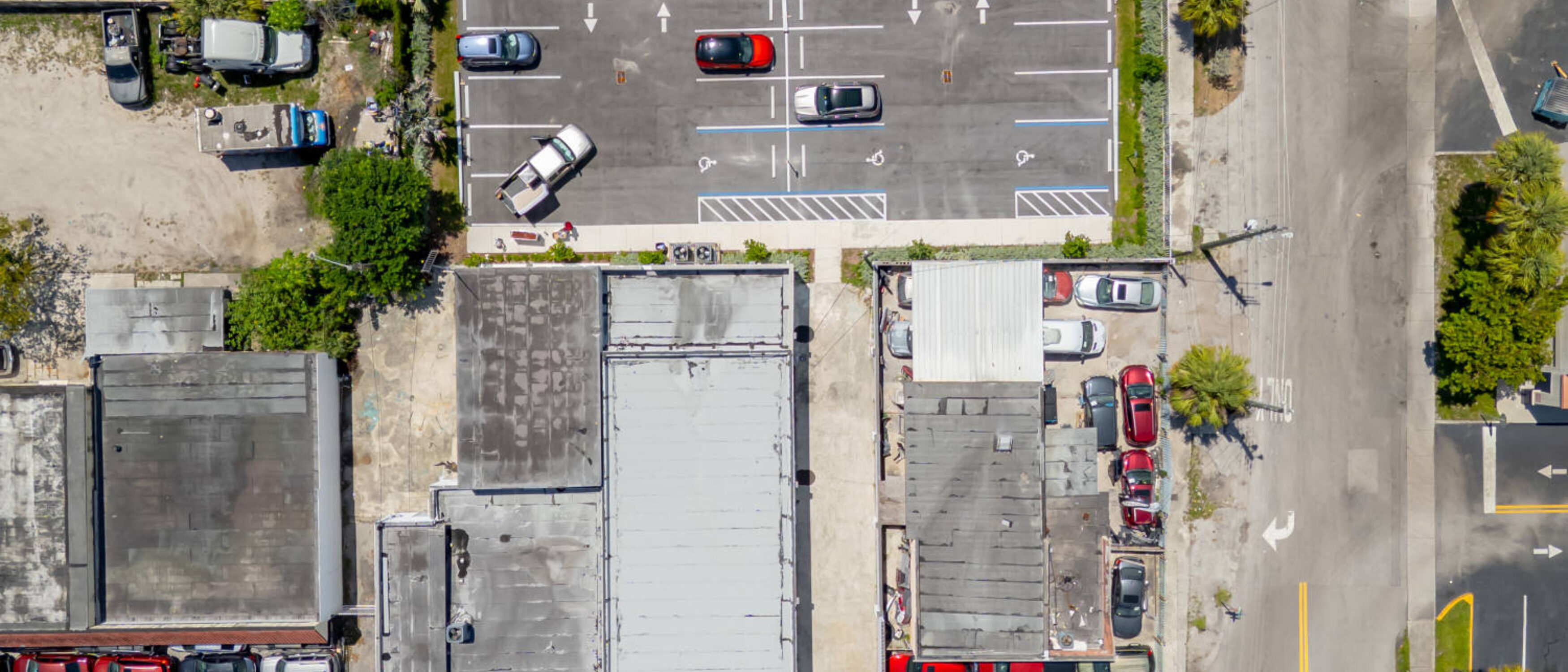 Warehouse Space in Miami with Office and Parking