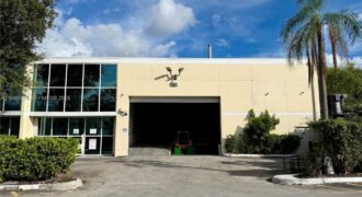 Doral Warehouse Space With Office Setup