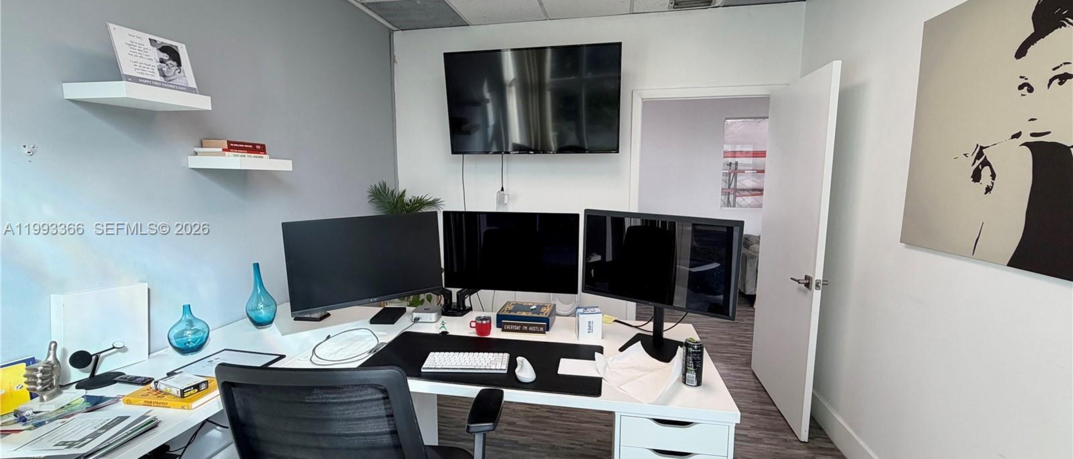 Doral Warehouse Space With Office Setup