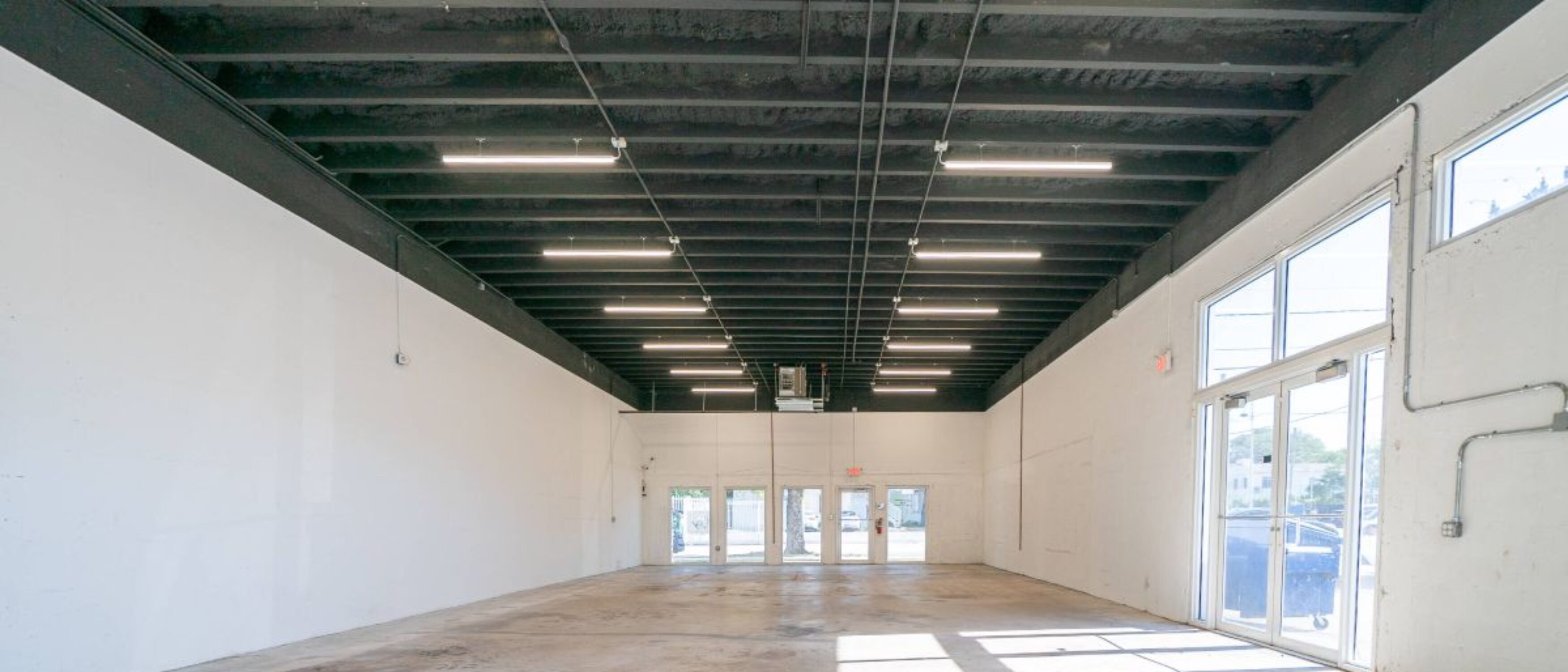 Flex Industrial Space Miami 2,100-2,120 SqFt Lease