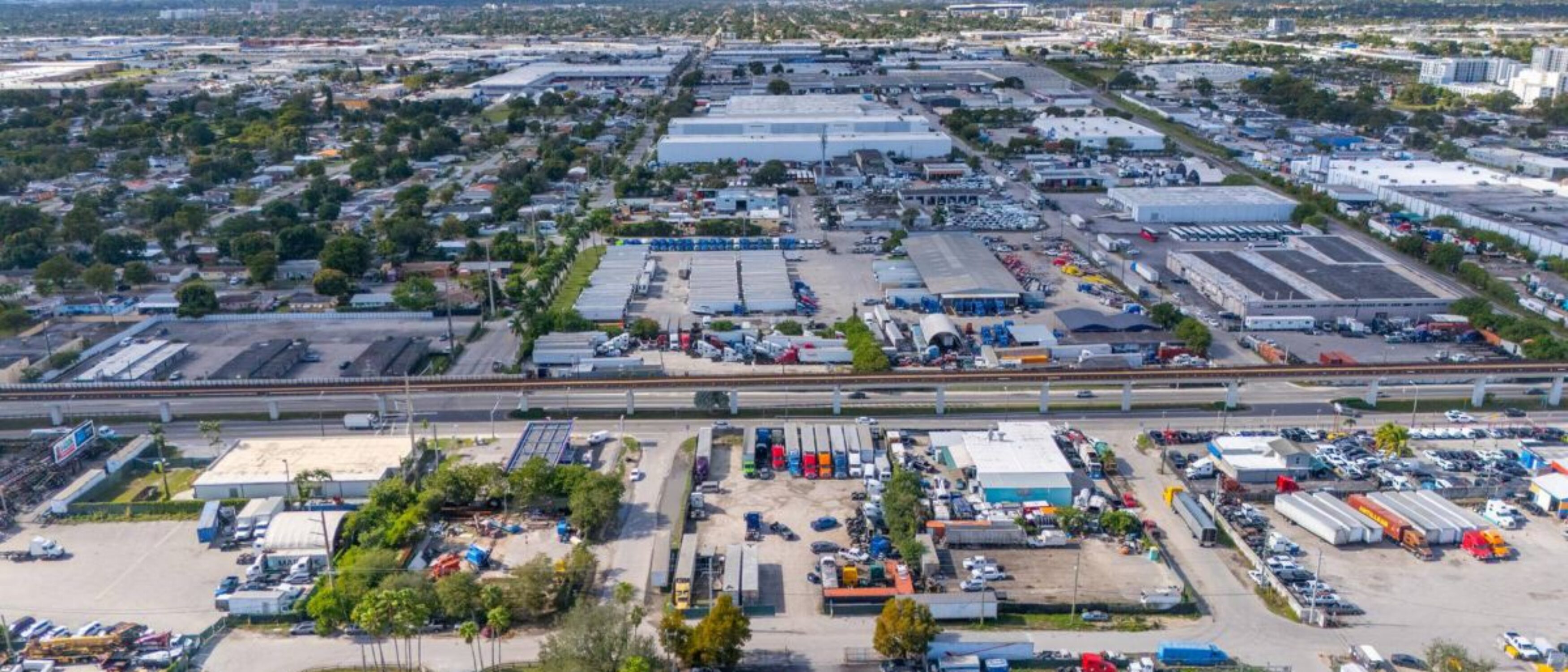 Industrial Outdoor Storage in Miami for Contractors