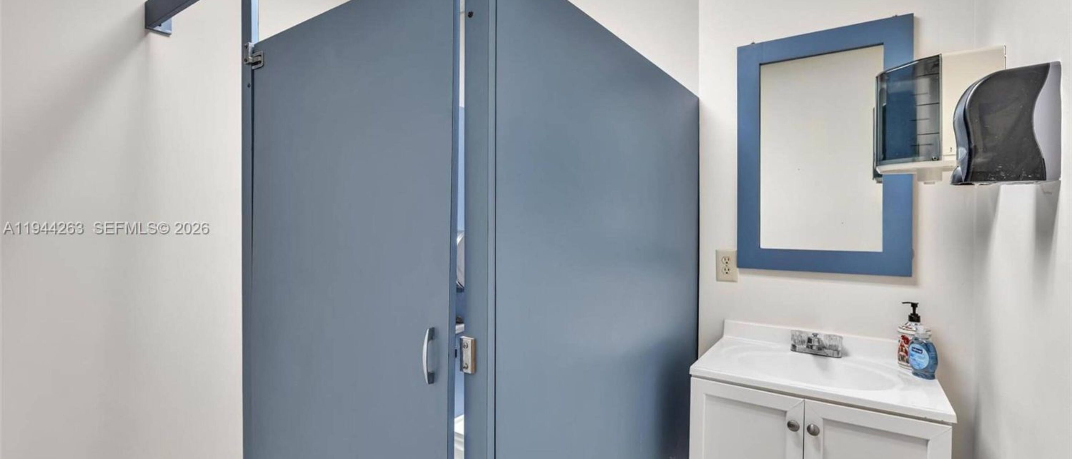 Small Office Space Hollywood FL Lease Deal