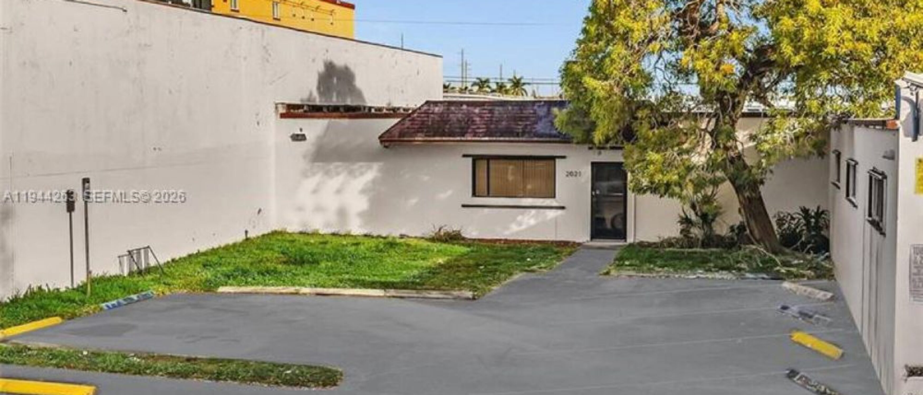 Small Office Space Hollywood FL Lease Deal