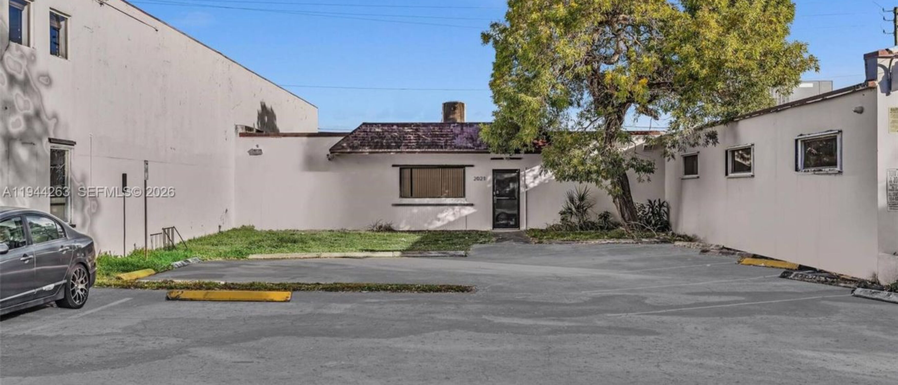 Small Office Space Hollywood FL Lease Deal