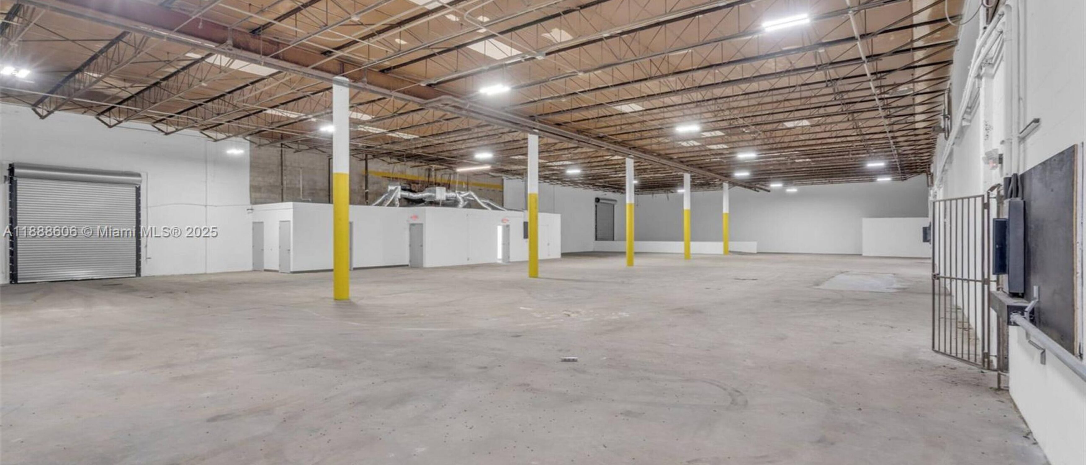 Warehouse Space Hialeah FL 12,000 SqFt Lease