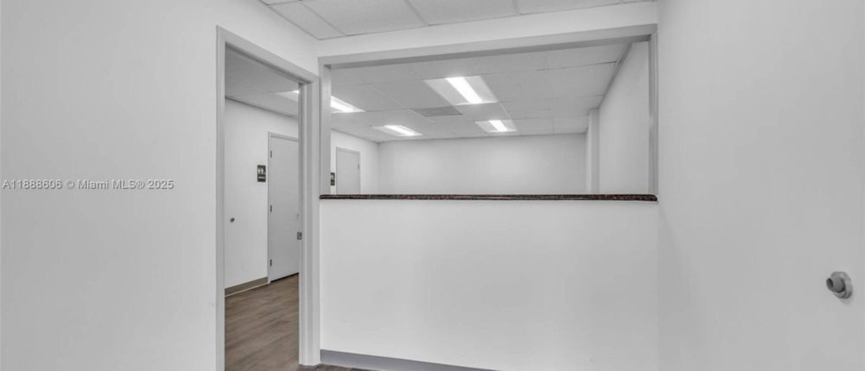 Warehouse Space Hialeah FL 12,000 SqFt Lease