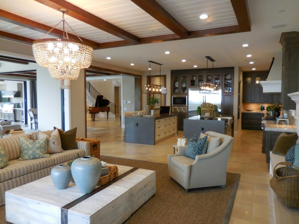 Global Luxury Homes Extend Price Gains