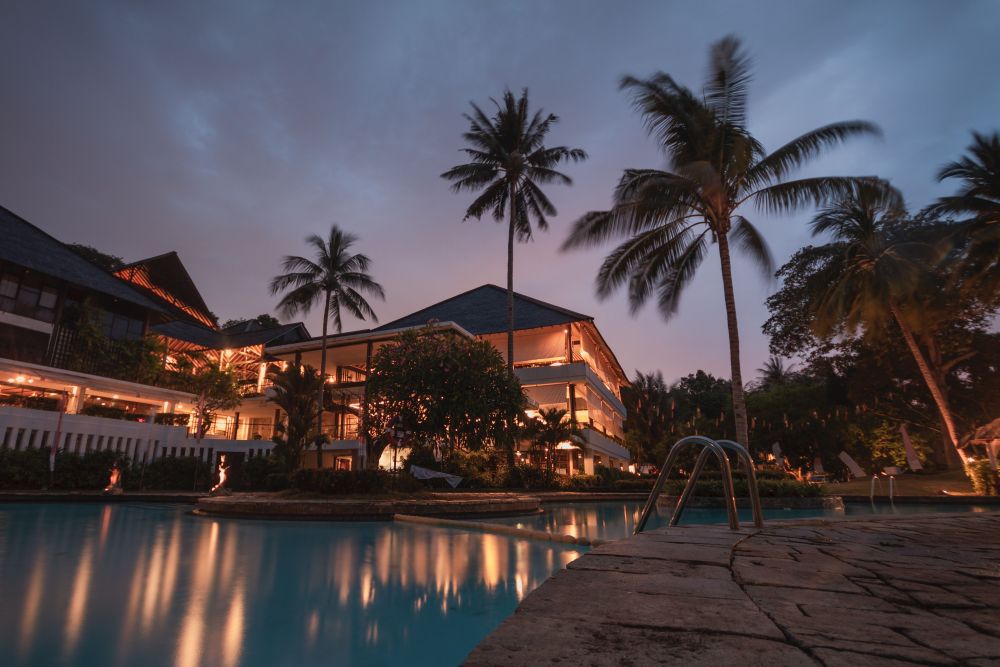 Asia Luxury Hotel Investment Boom