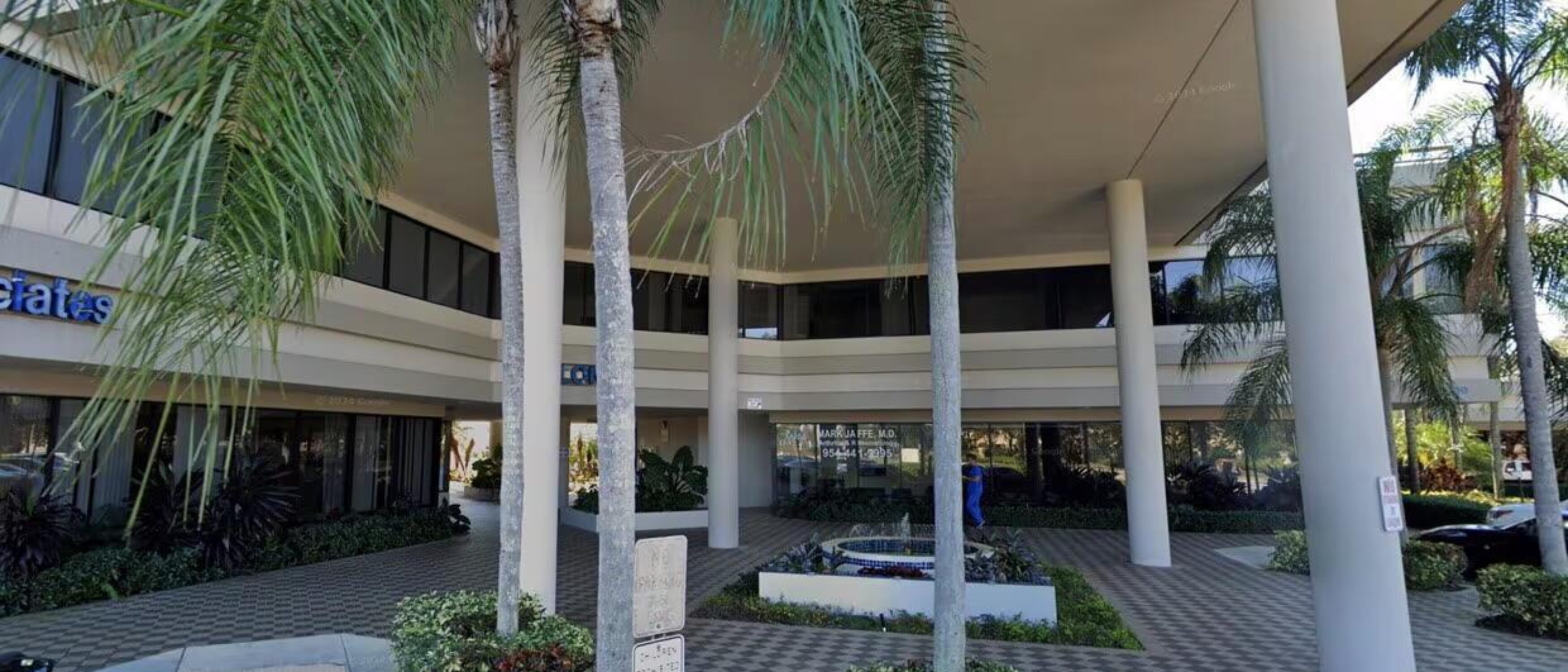 Office Warehouse in Hollywood, Florida
