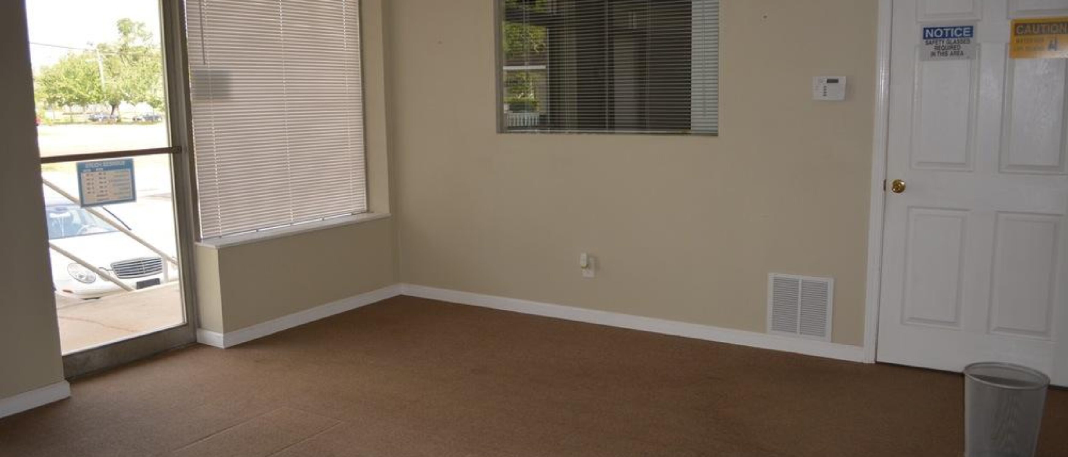 Retail Flex Space in Pensacola, FL