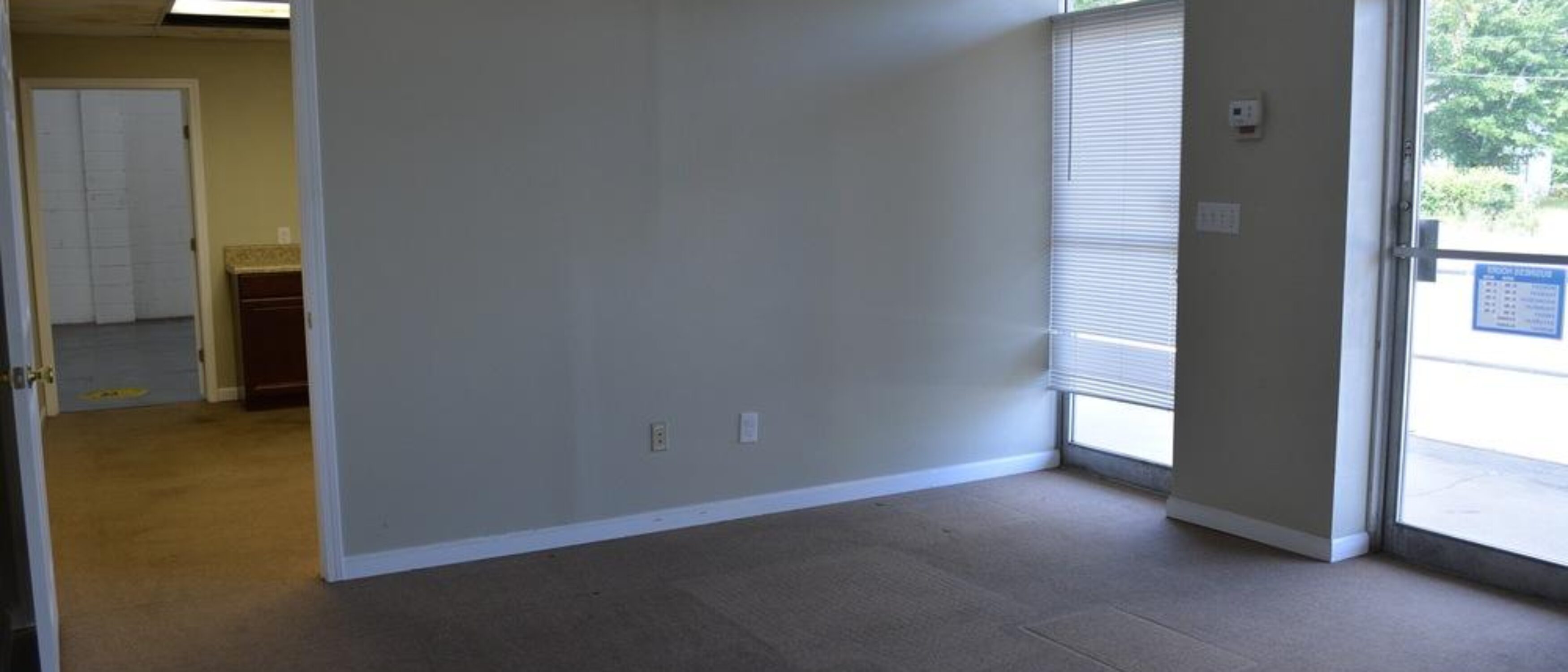 Retail Flex Space in Pensacola, FL