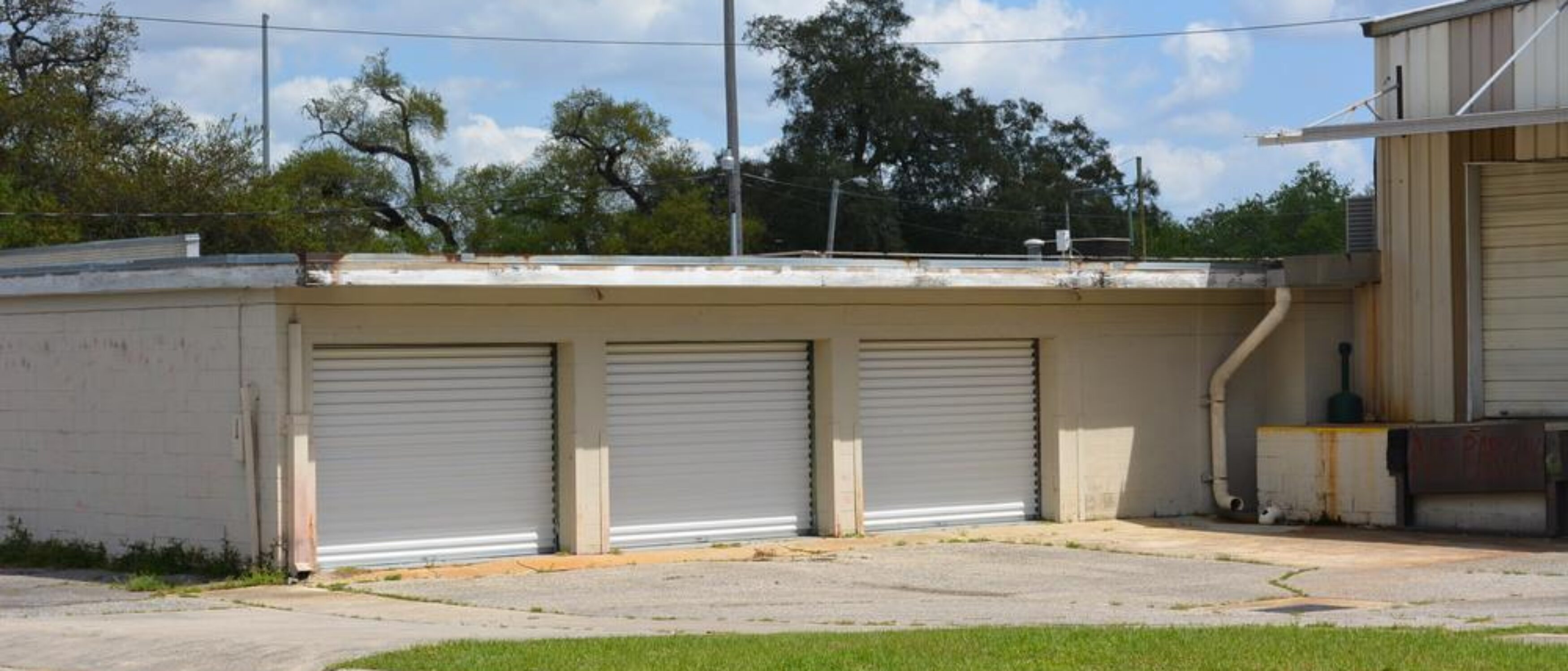 Retail Flex Space in Pensacola, FL