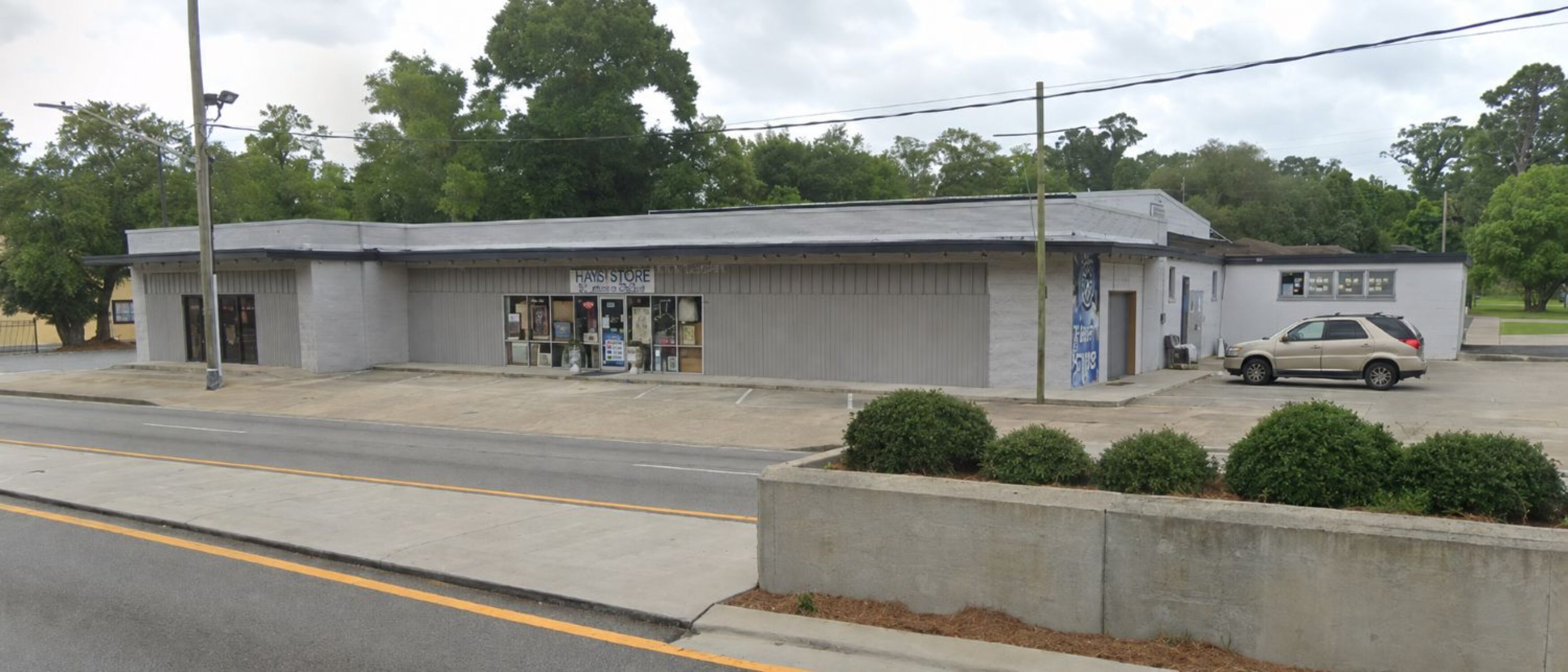 Retail Flex Space in Pensacola, FL