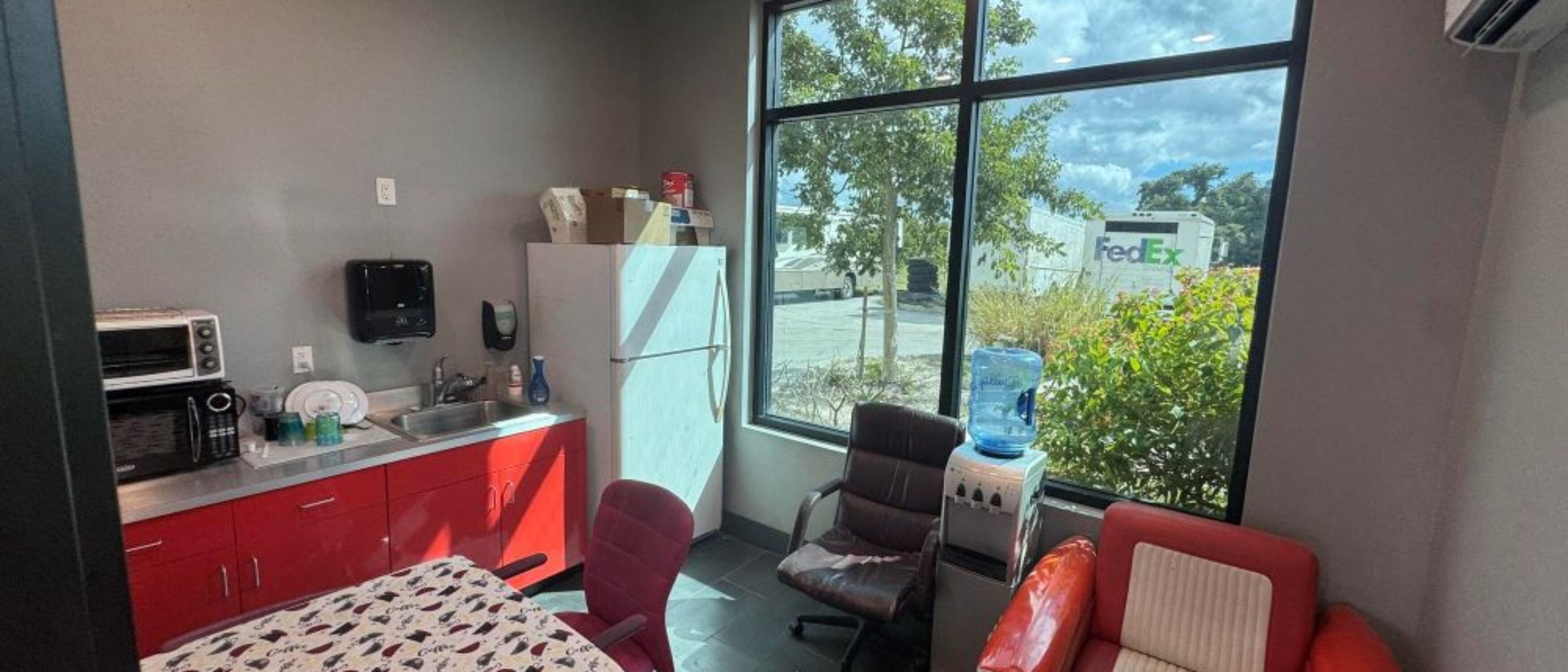 Turnkey Body Shop for Lease in Fort Myers, FL
